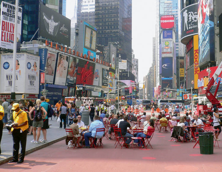 JAN GEHL. En Time Square la transformación urbana la convirtió en un referente de la ciudad.